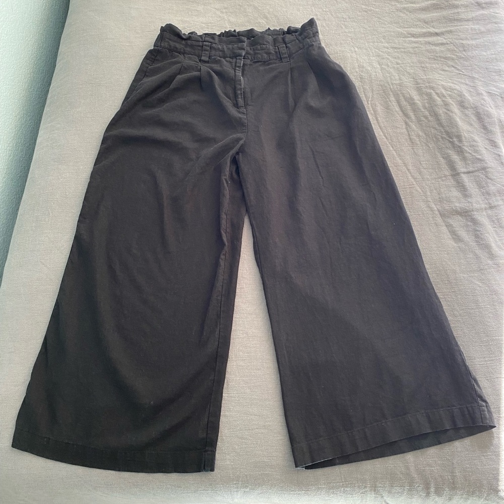 Wide leg cropped black pants